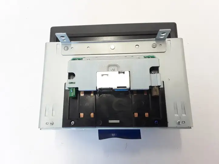 Volvo XC70 (2007 - 2013)  31215502 Экран/ дисплей / маленький экран