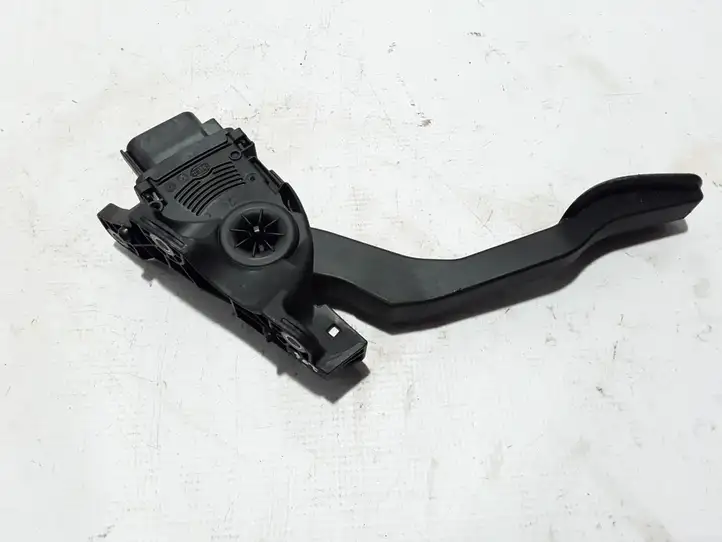 Volvo XC60 (2013 - 2017)  31329062 Педаль акселератора