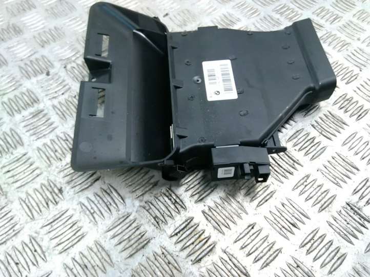 9217987 BMW 7 F01 F02 F03 F04 Elektrinis salono pečiuko radiatorius