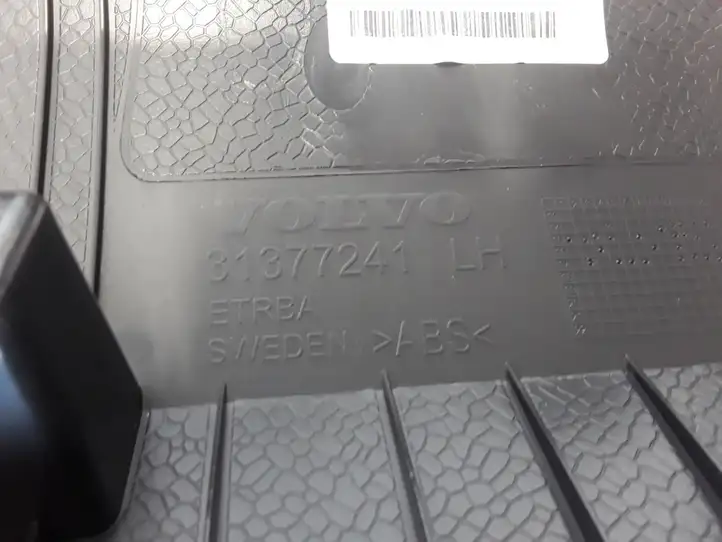 Volvo XC90 (2014 - 2019) 31377241 Верхняя обшивка стойки D — фото 2