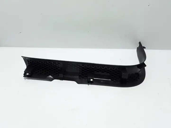 Volvo XC40 (2017 - ) 31469225 Внутренняя отделка переднего порога — фото 3