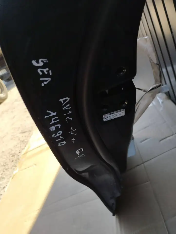 Toyota Avensis T270 (2009 - 2012)   Задняя дверь