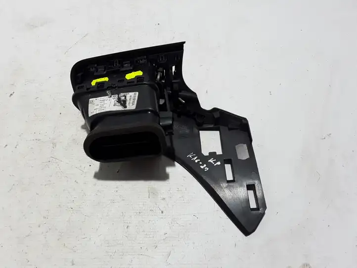 Renault Kadjar (2018 - ) 687610165R Боковой воздушный дефлектор — фото 1