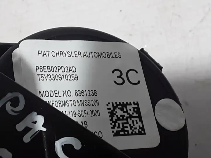 Chrysler Pacifica (2016 - ) Задний ремень безопасности — фото 2