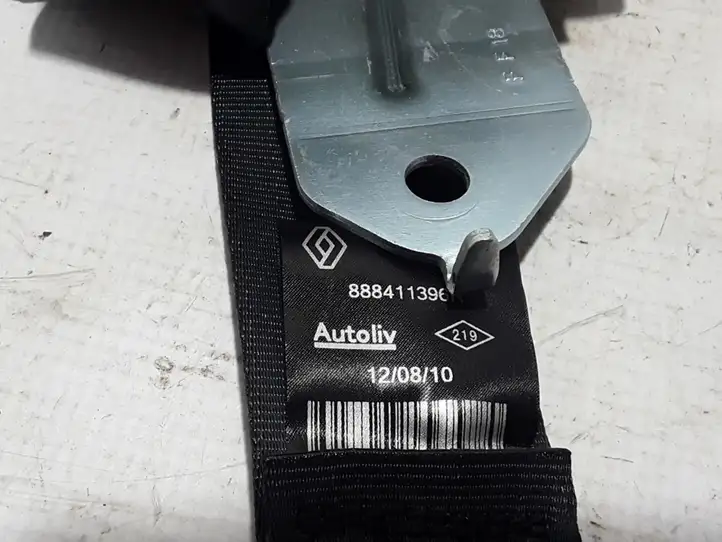 Renault Latitude (2010 - 2014)  888411396R Задний ремень безопасности