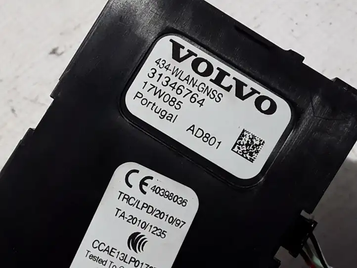 Volvo XC40 (2017 - ) 31346764 GPS антенна — фото 3