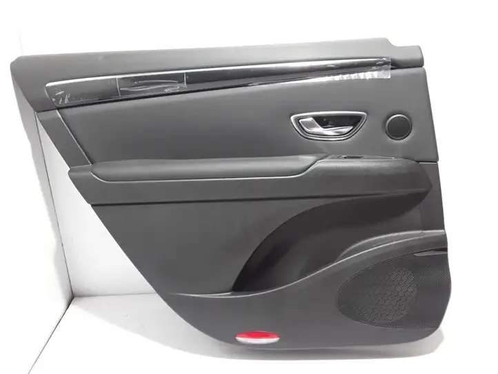 Renault Espace V (RFC) (2015 - 2019) 829016936R Обшивка задней двери — фото 1