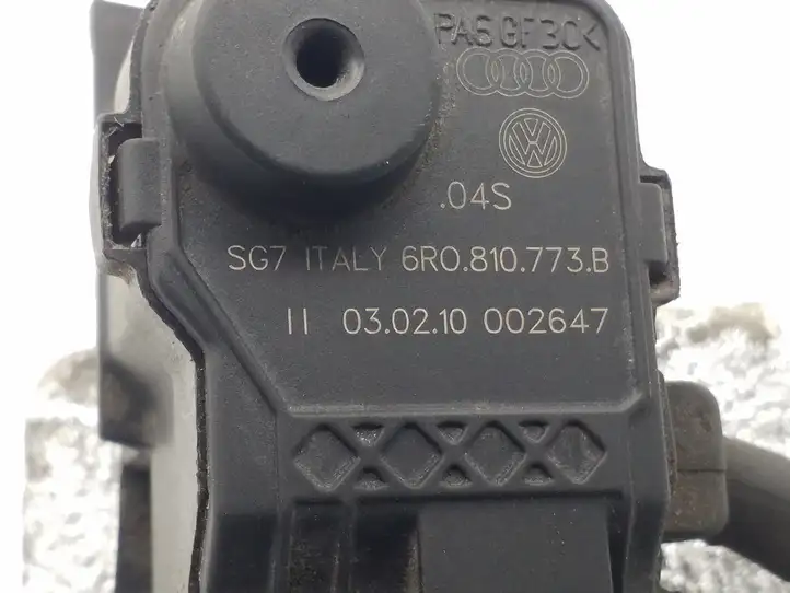 Volkswagen Polo V 6R (2009 - 2015) 6R0810773B Замок крышки топливного бака — фото 4