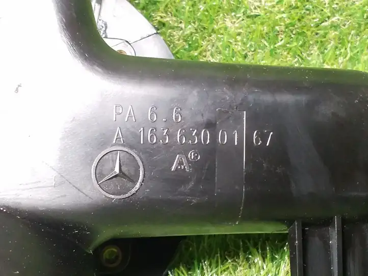 Mercedes-Benz ML W163 (1997 - 2005) A1636300167 Отделка лючка топливного бака — фото 2