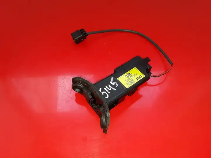 Opel Antara (2011 - 2017) 95033182 Замок крышки топливного бака — фото 1