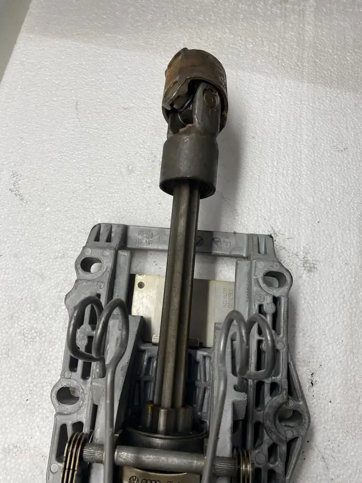 Volkswagen PASSAT B5.5 (2001 - 2005) 3B0419502F Комплект оси рулевого колеса — фото 3