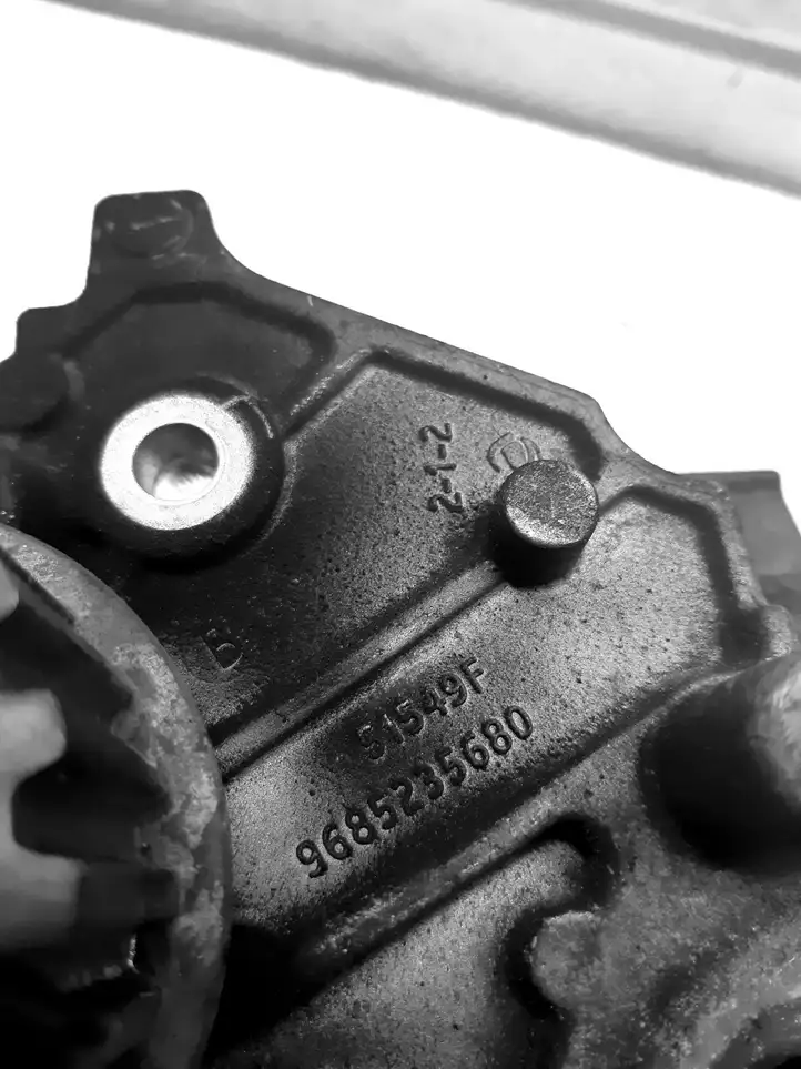 Ford Fiesta (2009 - 2012) 9685235680 Кронштейн топливного насоса — фото 2