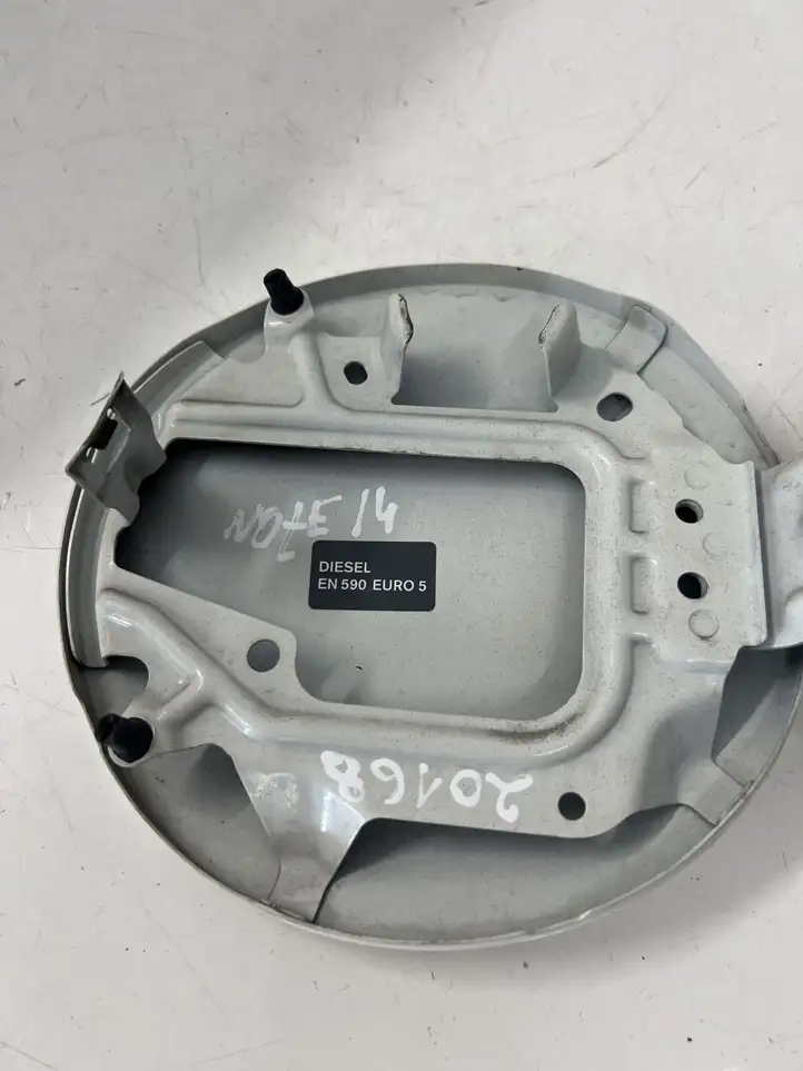 Nissan Note (E12) (2014 - 2018) Крышка топливного бака — фото 4