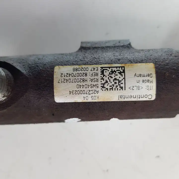 Nissan Juke I F15 (2010 - 2018) 8200704212 Магистральная топливная трубка — фото 3