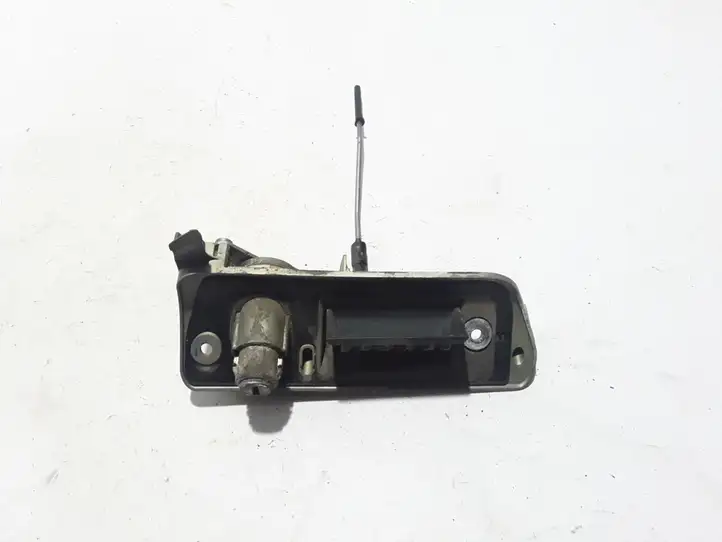 Volkswagen Caddy (2004 - 2010) 2K0827565F Ручка багажной двери — фото 1