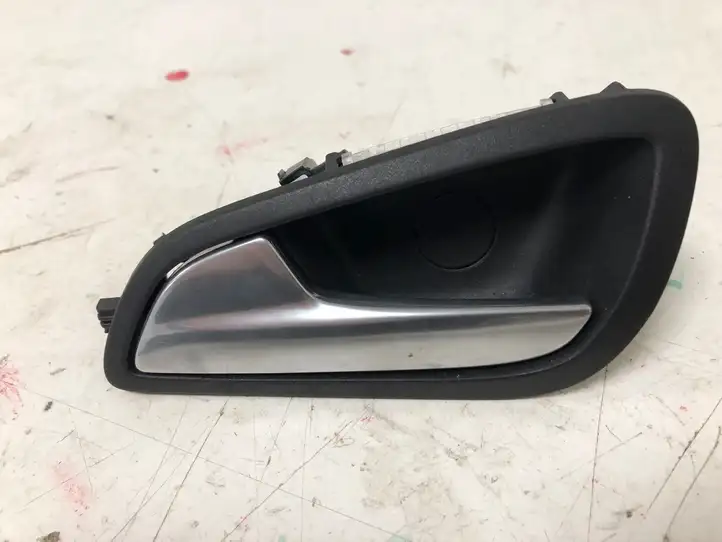 Ford Focus (2011 - 2015) AM51U22601CDW Внутренняя ручка двери — фото 1