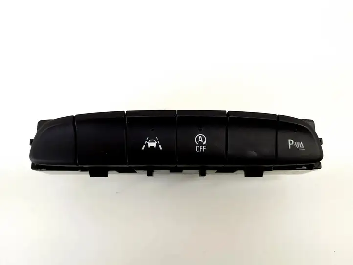 Opel Insignia A (2008 - 2017) 13486949 Кнопка фаркопа в багажнике — фото 1