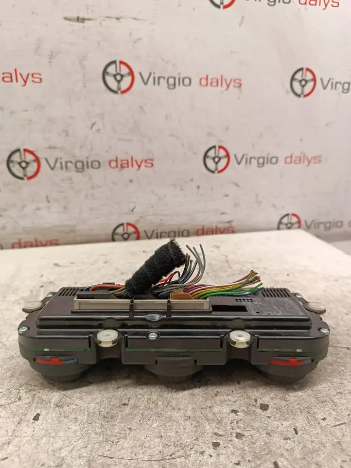 Volkswagen Golf V (2003 - 2009) 74641421 Блок управления климат-контролем — фото 3