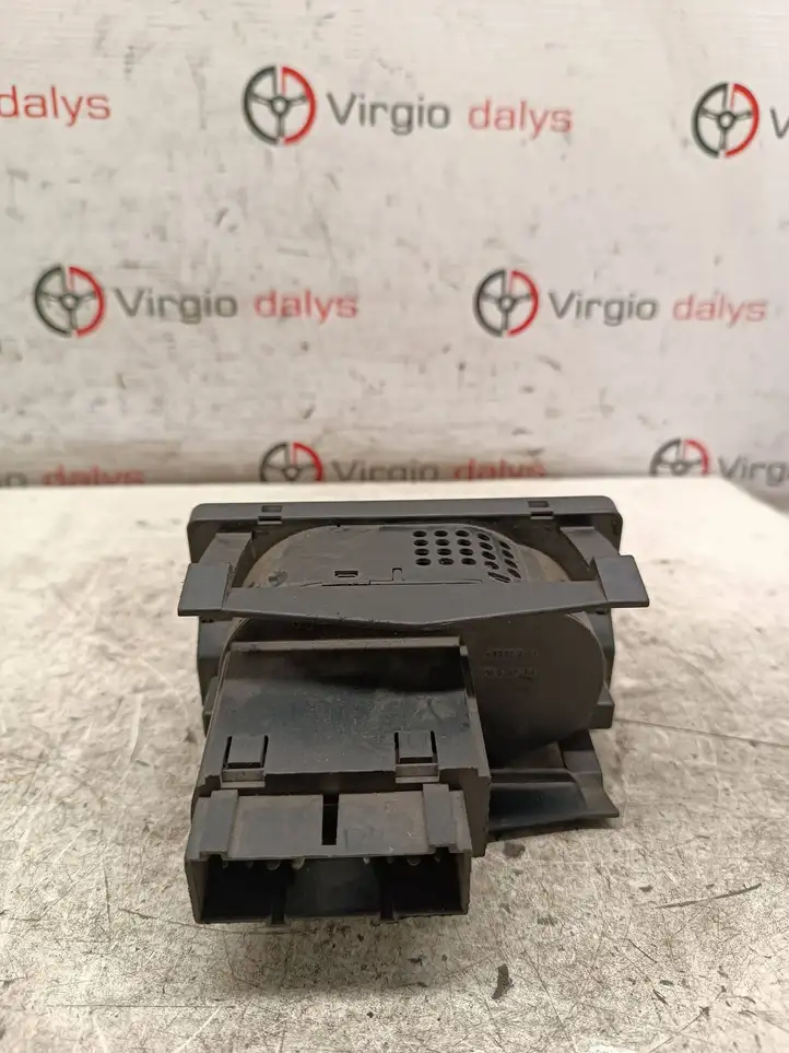 Ford Mondeo Mk III (2000 - 2007) 1S7T13A024GB Включатель фонарей — фото 2