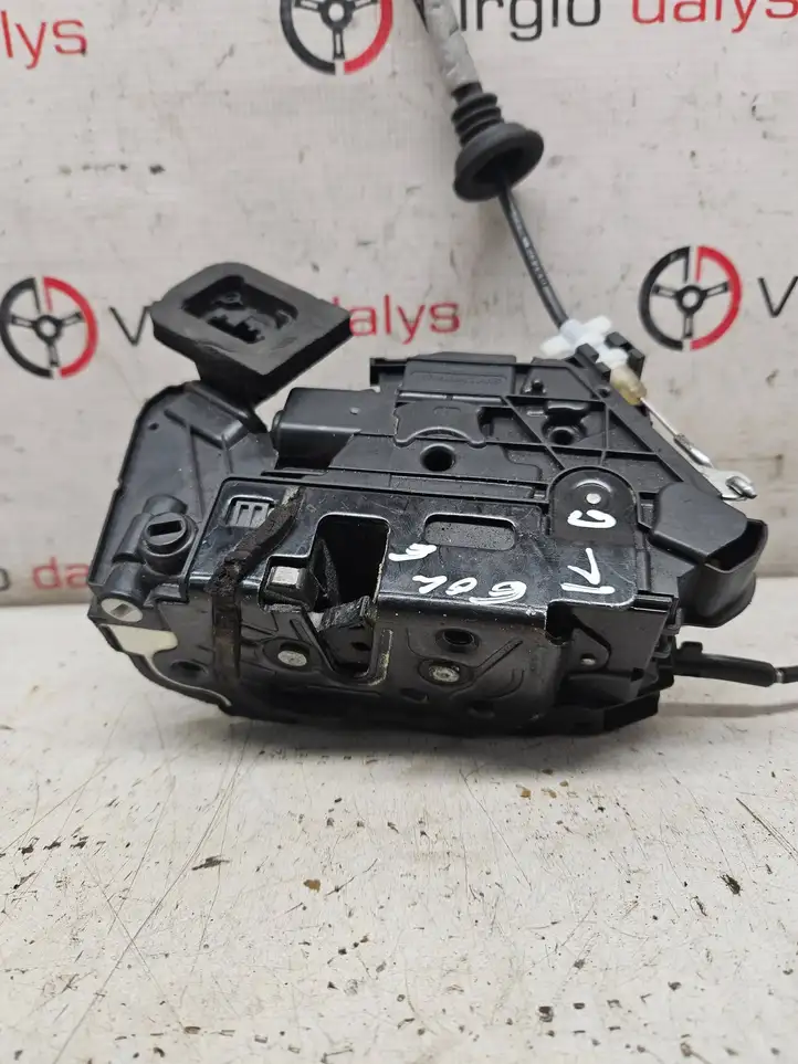 Volkswagen Polo V 6R (2009 - 2015) 6R4839015A Замок задней двери — фото 1
