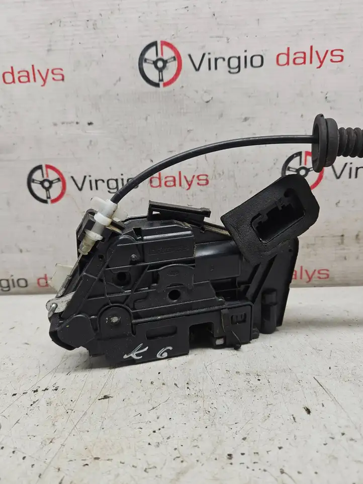 Volkswagen Polo V 6R (2009 - 2015) 5K1837016E Замок задней двери — фото 1
