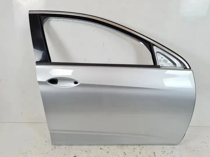 Opel Zafira B (2008 - 2014) Дверь — фото 1