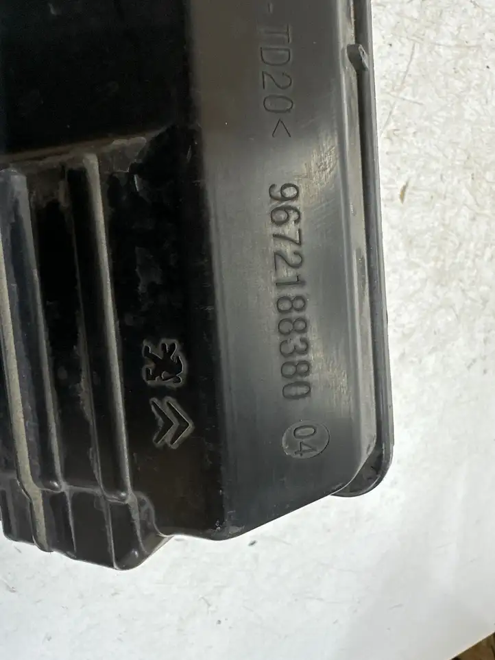 Citroen C4 Grand Picasso (2013 - 2016) 9672188380 Крышка ящика предохранителей — фото 4
