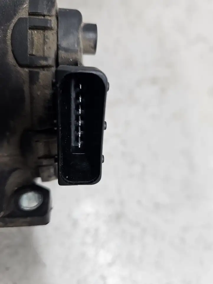 Nissan (2000 - 2006) 18002BU410 Педаль акселератора — фото 1