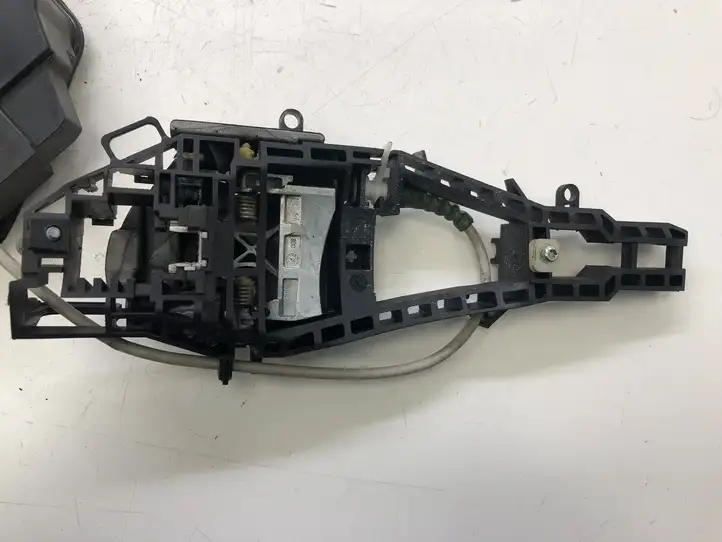 BMW 3 F30 F35 F31 (2012 - 2018)   Замок задней двери