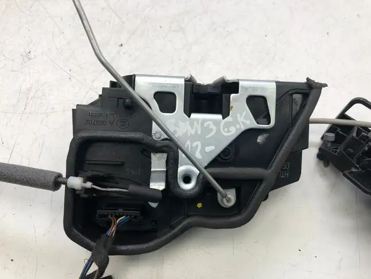 BMW 3 F30 F35 F31 (2012 - 2018)   Замок задней двери