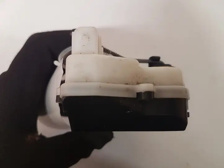 Peugeot 607 (2004 - 2010)   Замок задней двери