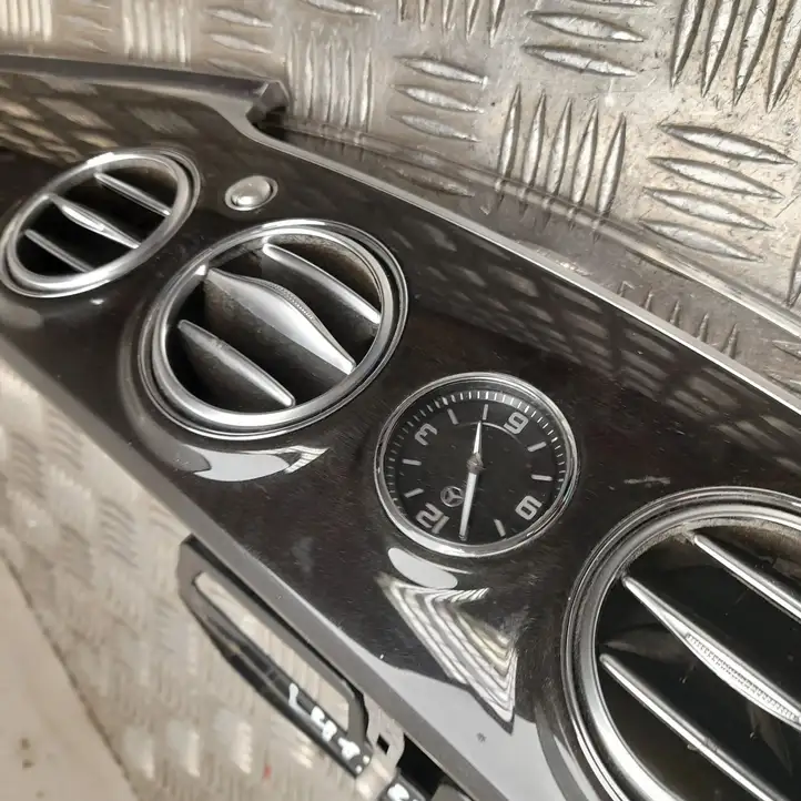 Mercedes-Benz S W222 (2013 - ) 3009284 Центральный воздушный дефлектор — фото 3