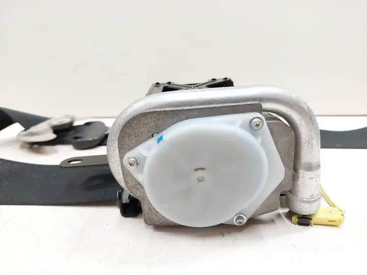 Toyota Avensis T250 (2006 - 2009)  7321005051 Передний ремень безопасности