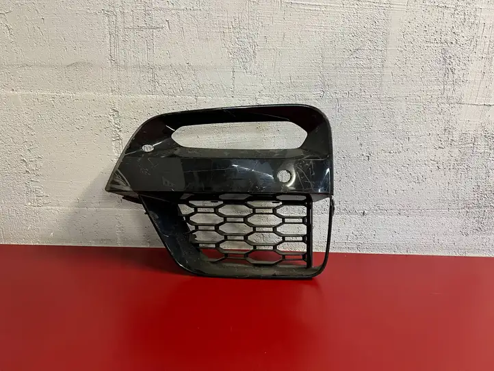 BMW X3 G01 (2018 - )  8091909 Декоративная решётка противотуманной фары