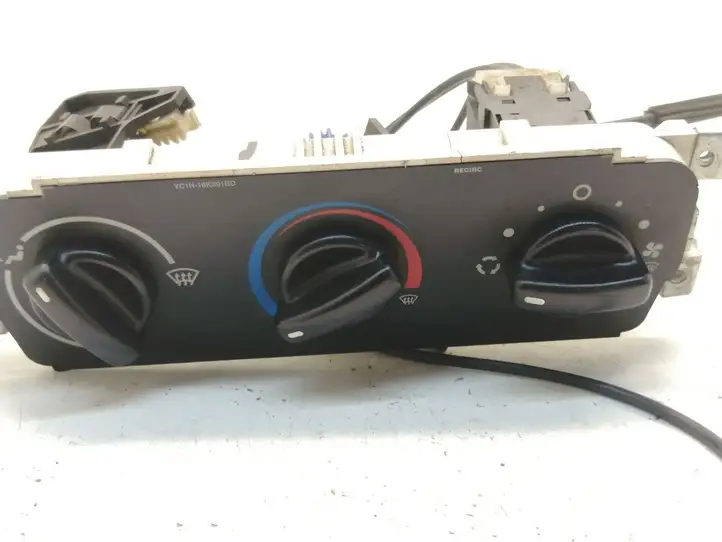 Ford Transit (2000 - 2006)  98VW18578AA Управление климат контролем