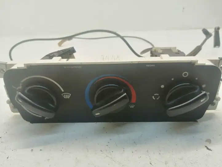 Ford Transit (2006 - 2013)  98VW18578AA Управление климат контролем