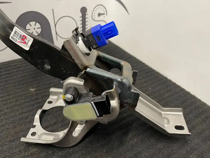 Hyundai Kona (2017 - 2022)  32800K4010 Тормозная педаль