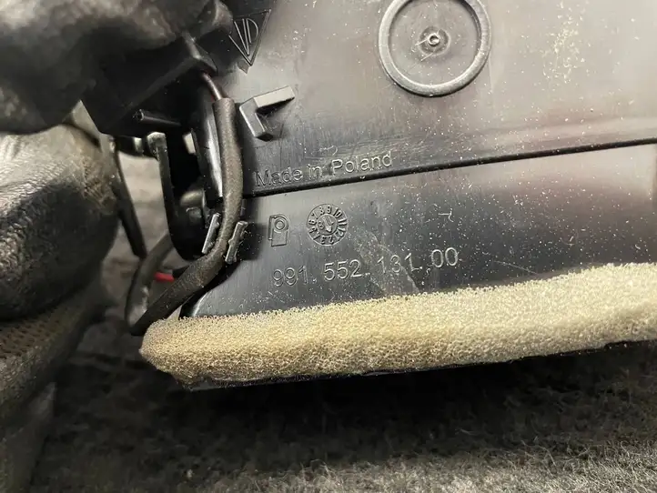 Porsche 911 991 (2011 - 2019) 99155213100 Боковой воздушный дефлектор — фото 6