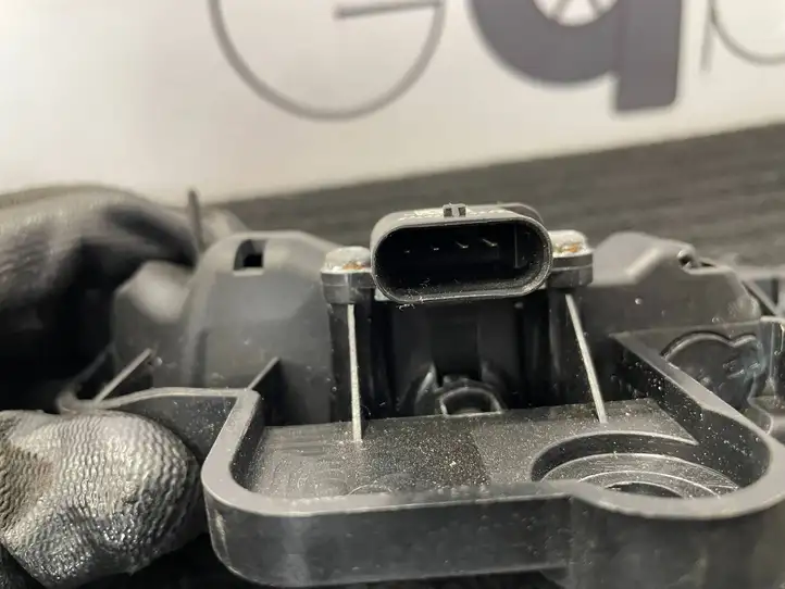 Tesla Model Y (2019 - 2024) 1528114-00-B Наружная ручка двери — фото 4