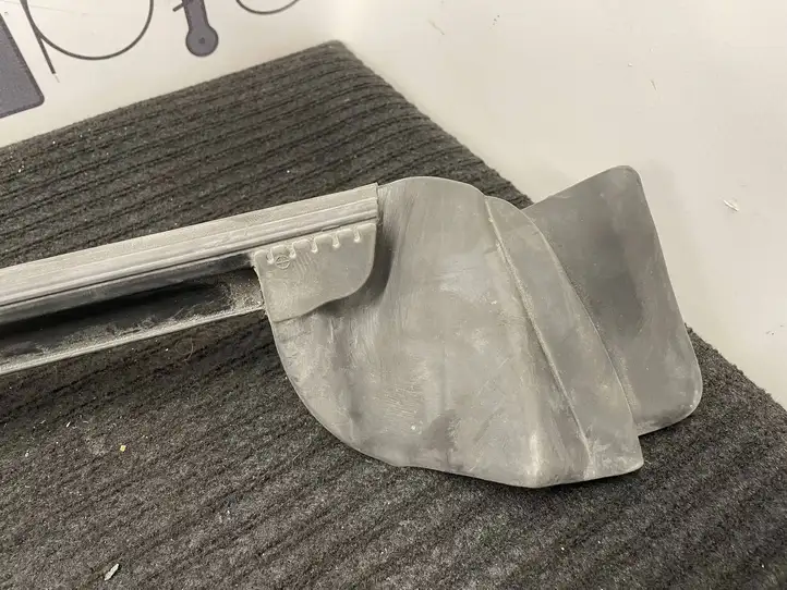 Tesla Model Y (2019 - 2024) 150006500C Другая часть кузова — фото 2