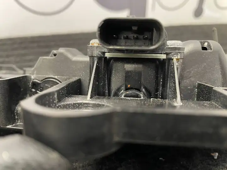 Tesla Model Y (2019 - 2024) 1528115-00-B Наружная ручка двери — фото 4