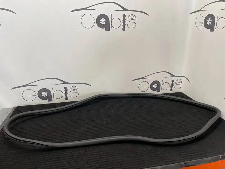 Mercedes-Benz C W205 (2014 - 2021)  A2056970051 Уплотнительная резина передней двери (на кузове)