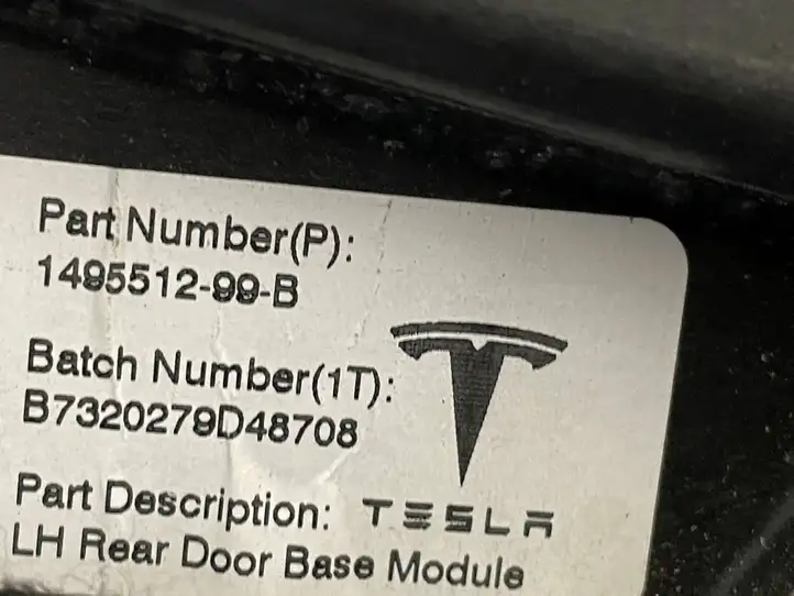 Tesla Model Y (2019 - 2024) 1495512-99-B Электростеклоподъемник передний (комплект) — фото 2
