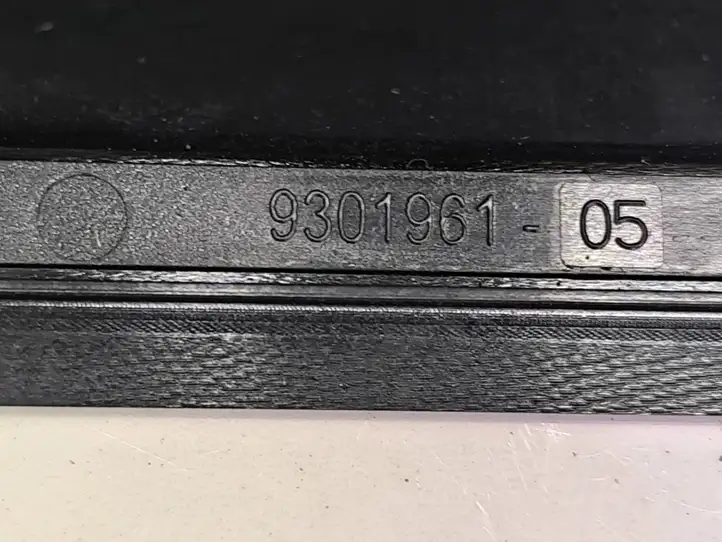 BMW X4 F26 (2014 - 2017)  9301961 Сабвуферная решетка