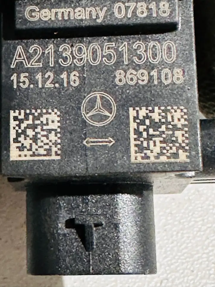 Mercedes-Benz GLC X253/C253 (2015 - ) A2139051300 Датчик удара SRS — фото 4