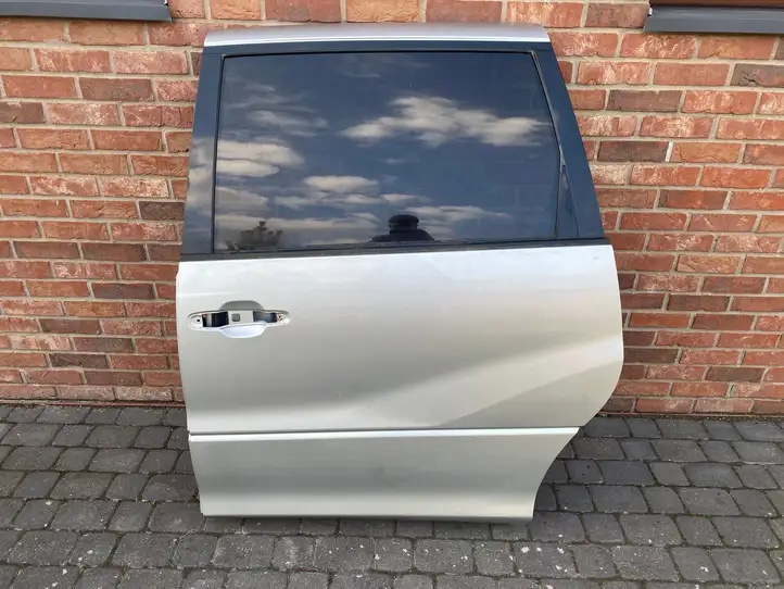 Toyota Previa (XR30, XR40) II (2000 - 2006) Боковая раздвижная дверь — фото 1