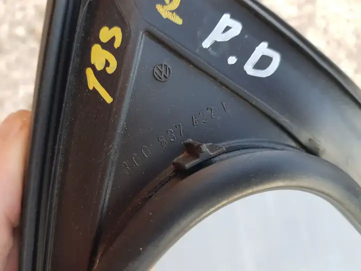 Volkswagen PASSAT B8 (2015 - )  3G0837432B Уплотнительная резина стекла передней двери