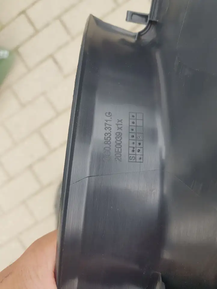 Volkswagen PASSAT B8 (2015 - ) 3G0853371G Внутренняя отделка переднего порога — фото 2