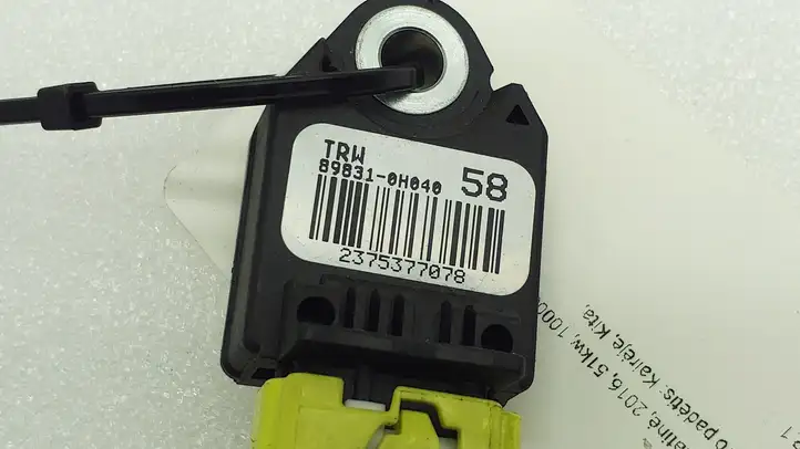 Toyota Aygo AB40 (2014 - 2018) 898310H040 Датчик удара SRS — фото 2