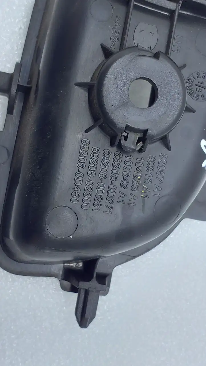 Toyota Aygo AB40 (2014 - 2018) 692060D271 Внутренняя ручка задней двери — фото 4